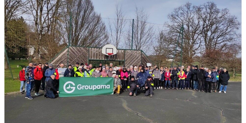 le-partenariat-entre-les-cyclos-palingeois-et-la-caisse-locale-de-groupama-a-permis-il-y-a-quelques-mois-d-equiper-le-club-de-randonnee-d-une-joelette-cette-fois-ci-c-est